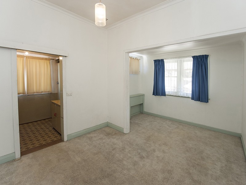 7 Wyndham Street, St James WA 6102