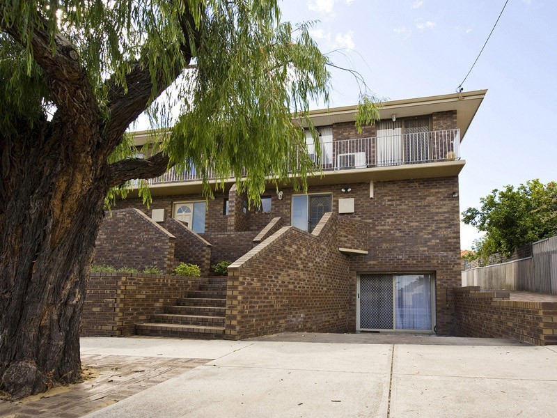 2/27 Leonard Street, Victoria Park WA 6100