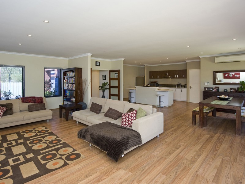 33A Wyndham Street, St James WA 6102