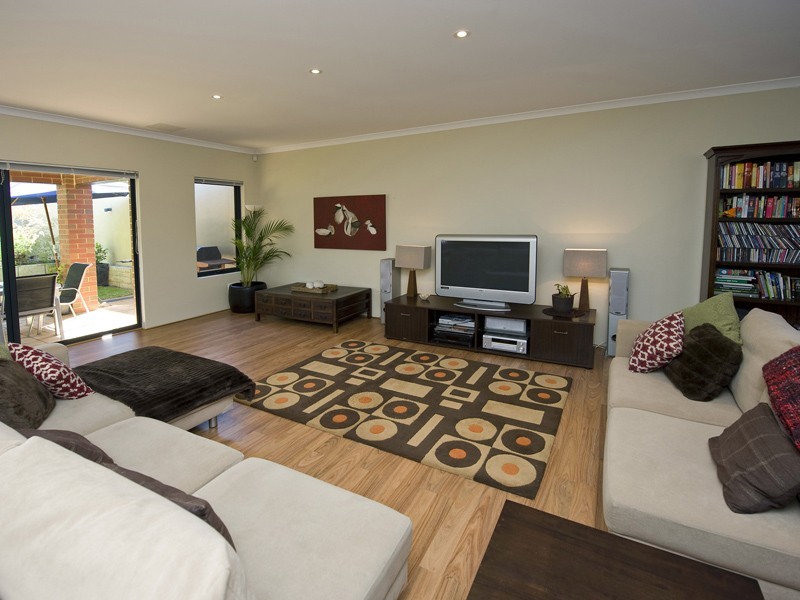 33A Wyndham Street, St James WA 6102