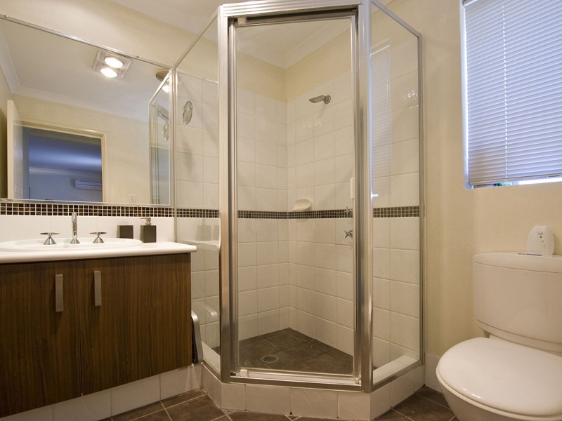 33A Wyndham Street, St James WA 6102