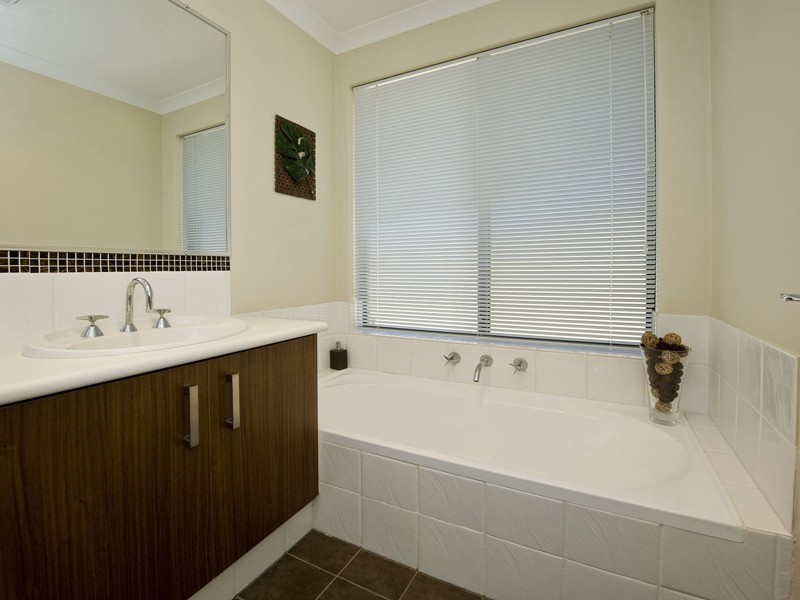 33A Wyndham Street, St James WA 6102