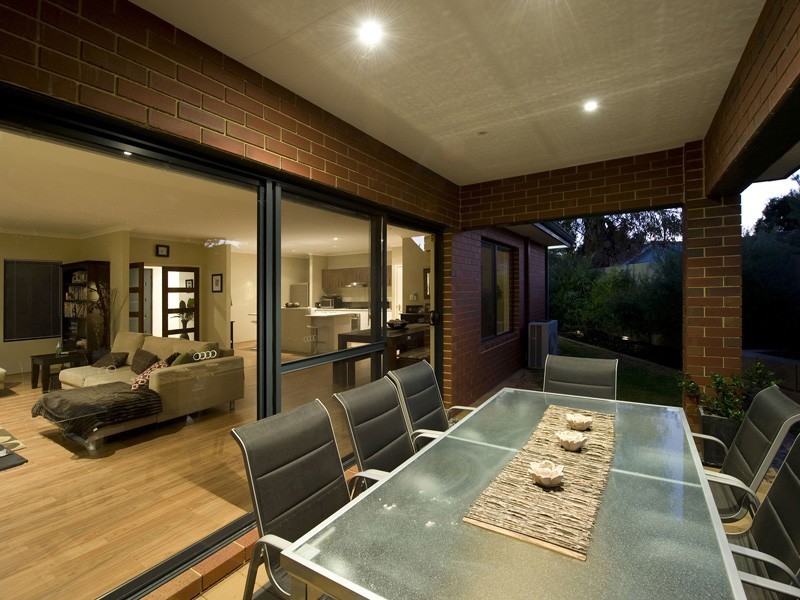 33A Wyndham Street, St James WA 6102