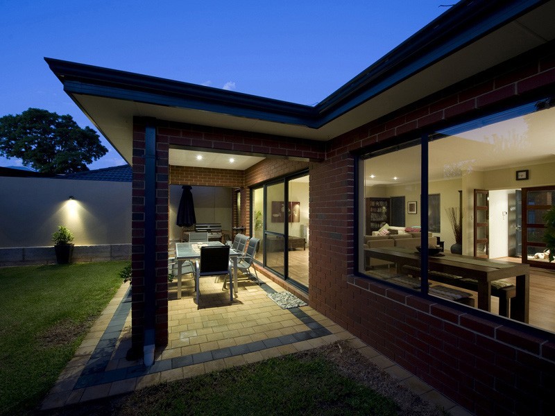 33A Wyndham Street, St James WA 6102