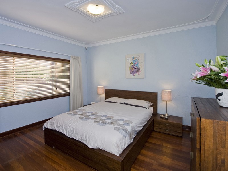 36 Jupiter Street, Carlisle WA 6101