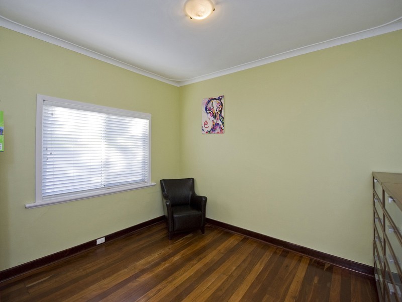 36 Jupiter Street, Carlisle WA 6101