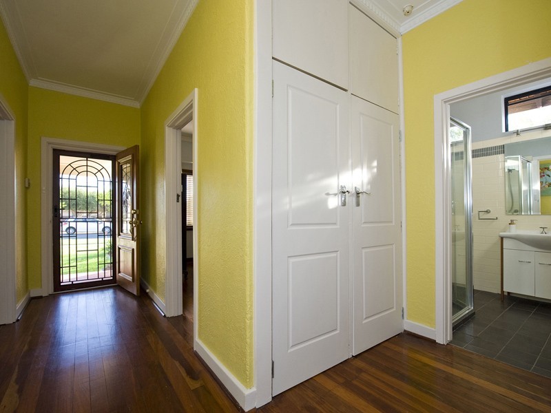 36 Jupiter Street, Carlisle WA 6101