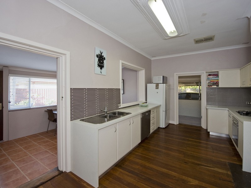 36 Jupiter Street, Carlisle WA 6101