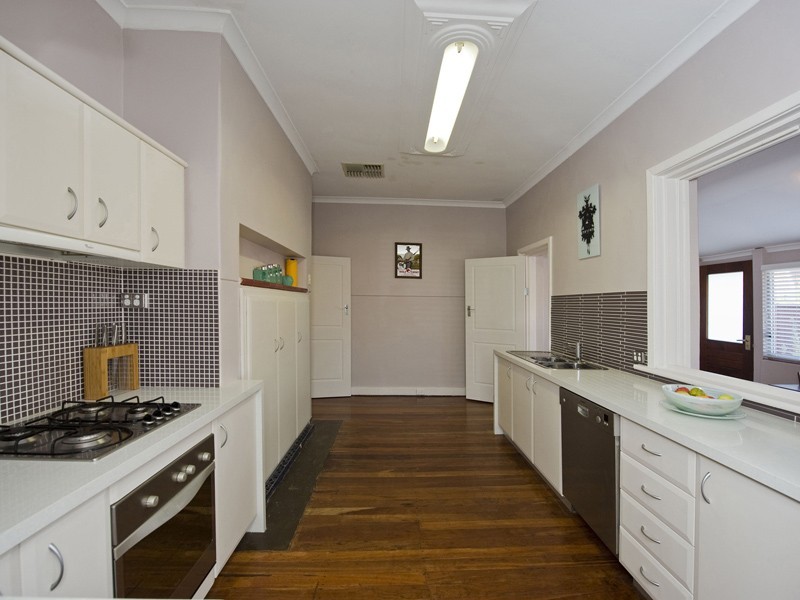 36 Jupiter Street, Carlisle WA 6101