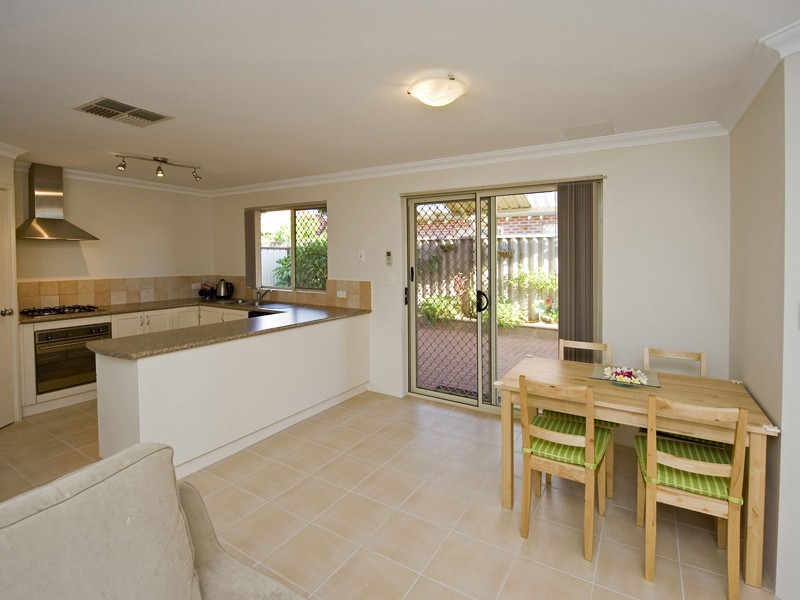 8/20 Ivanhoe Street, Bassendean WA 6054