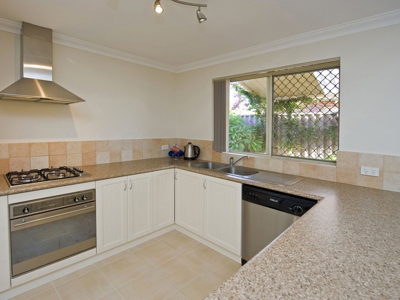 8/20 Ivanhoe Street, Bassendean WA 6054