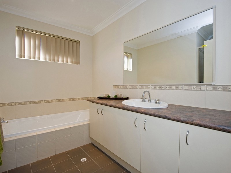 8/20 Ivanhoe Street, Bassendean WA 6054