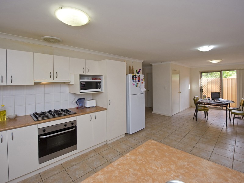 4/4 Page Avenue, Bentley WA 6102