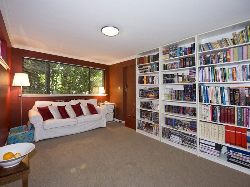 28 Clinton Avenue, St James WA 6102