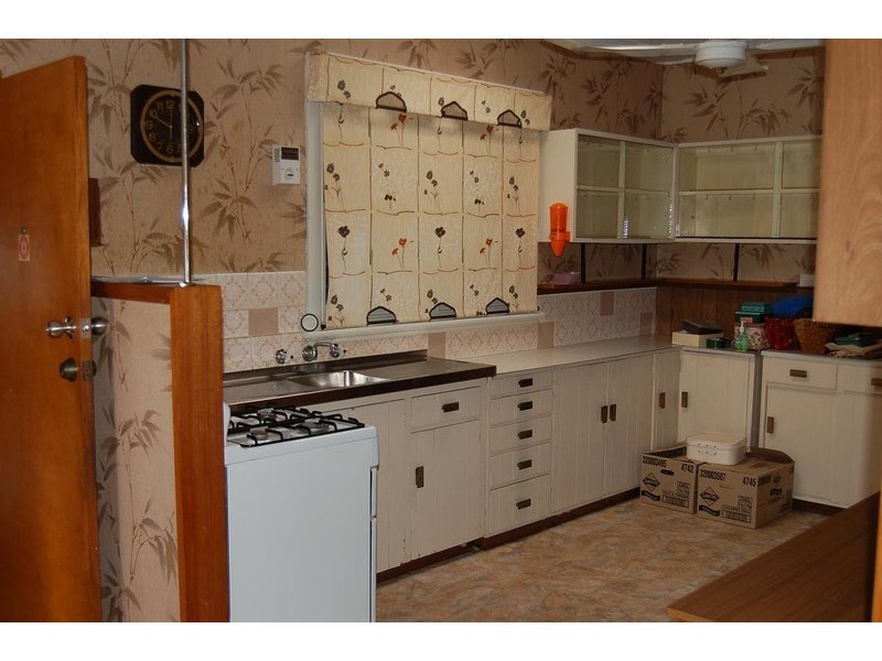 4 Westmorland Street, East Victoria Park WA 6101