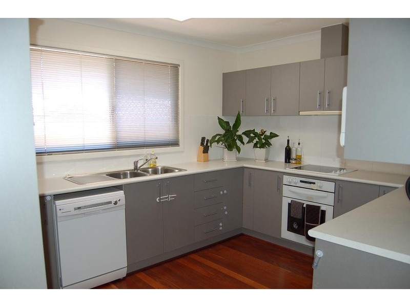 6 Lowes Street, Cloverdale WA 6105