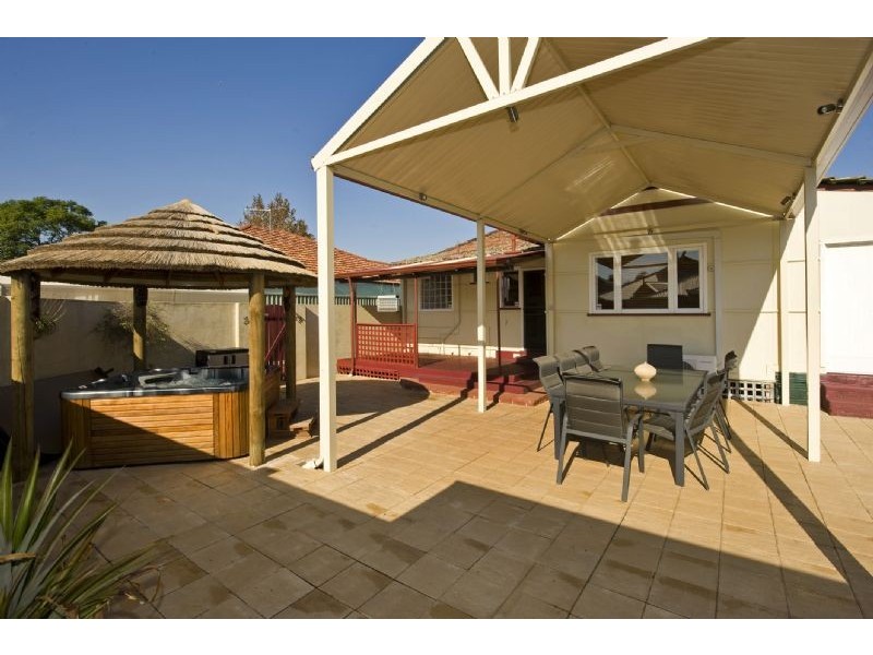 1/148 Raleigh Street, Carlisle WA 6101