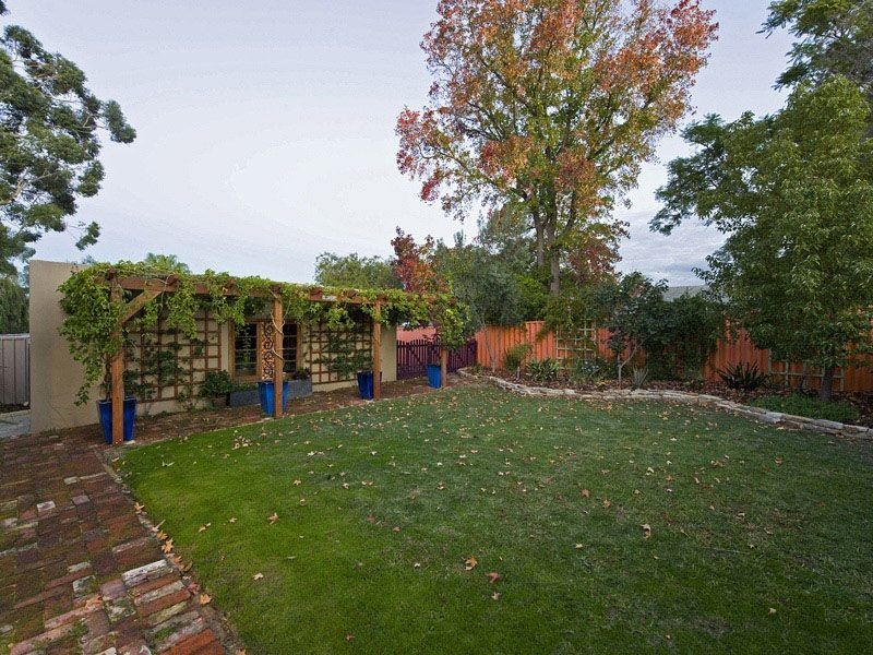 104 Boundary Road, St James WA 6102