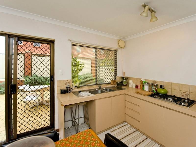 5/27 Leonard Street, Victoria Park WA 6100