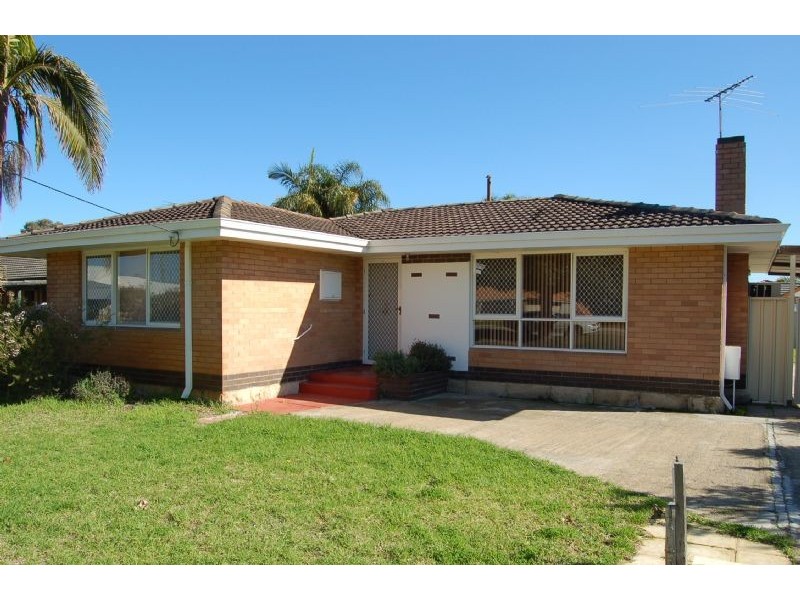 5 Beverley Road, Cloverdale WA 6105