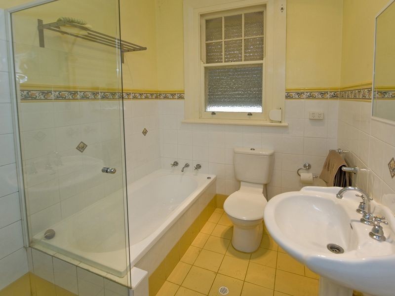 65 Temple Street, Victoria Park WA 6100