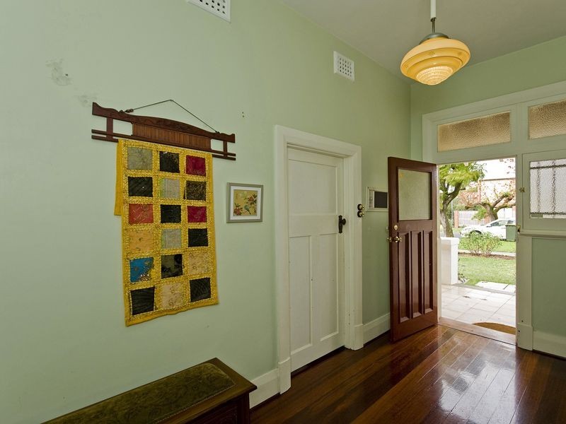 65 Temple Street, Victoria Park WA 6100