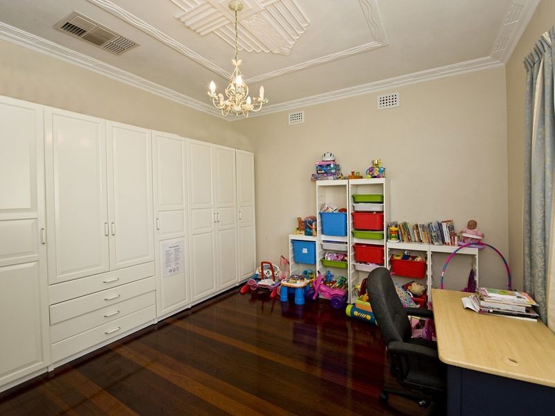 65 Temple Street, Victoria Park WA 6100