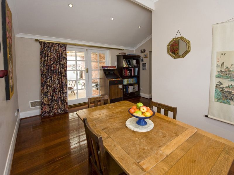 65 Temple Street, Victoria Park WA 6100