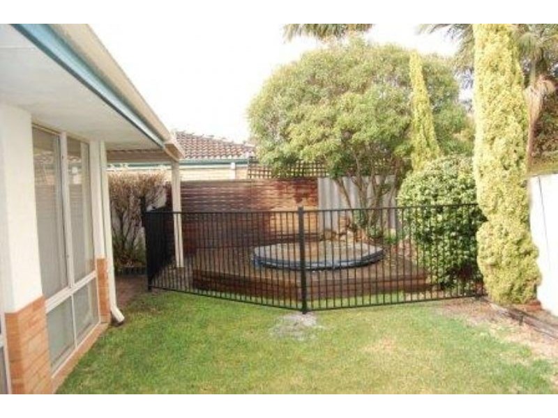16 Warner Court, Manning WA 6152