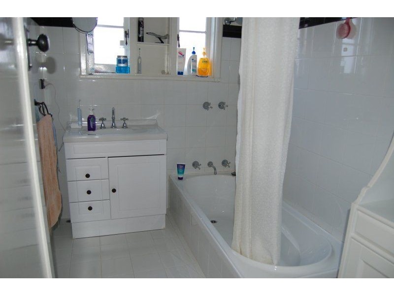 11 Quinn Avenue, Bentley WA 6102