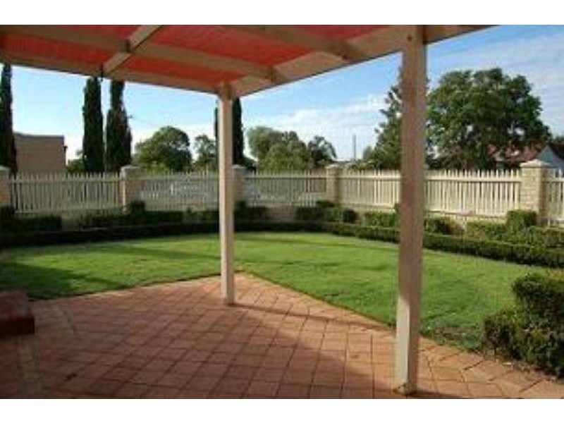 11 Quinn Avenue, Bentley WA 6102