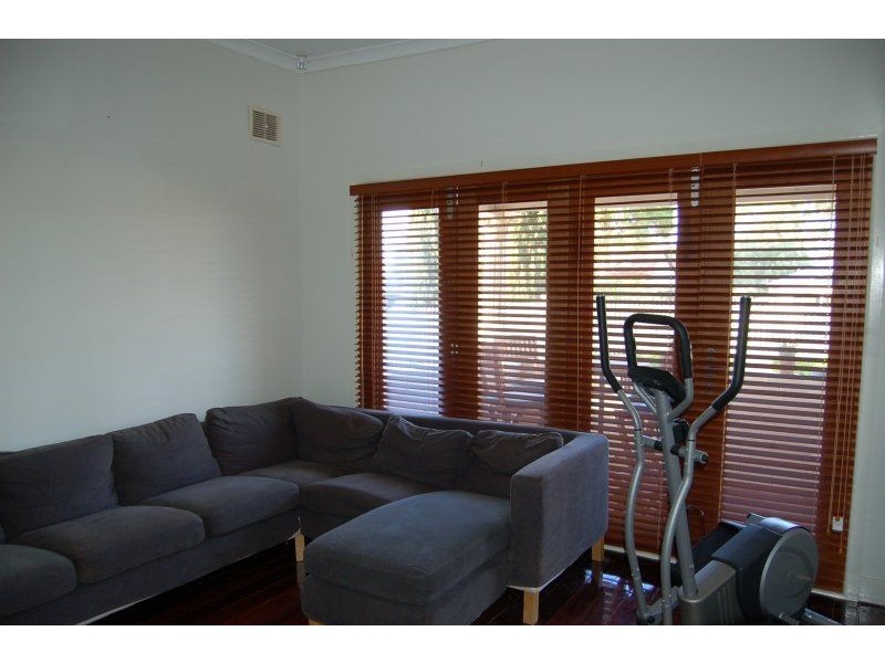 11 Quinn Avenue, Bentley WA 6102