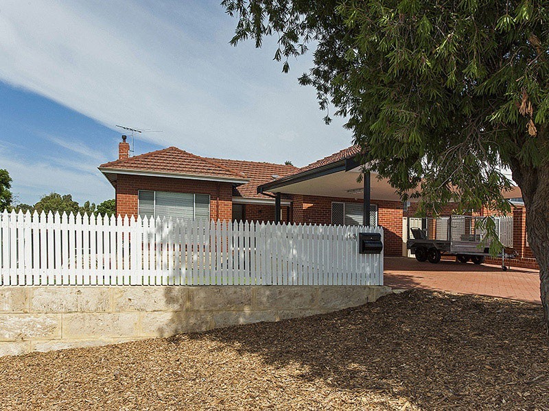 13 Beesley Street, East Victoria Park WA 6101