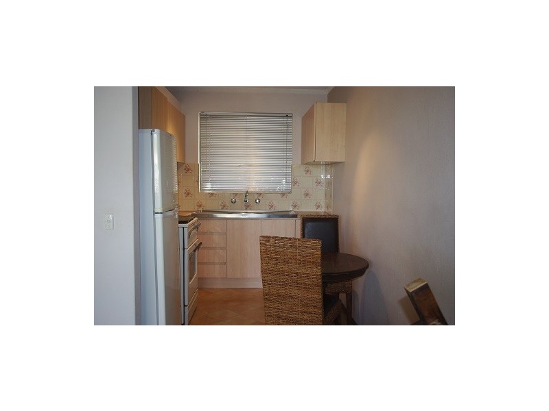 2/135 Hubert Street, East Victoria Park WA 6101