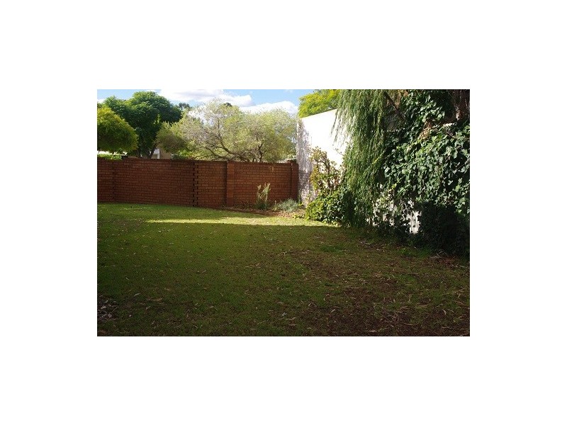 2/135 Hubert Street, East Victoria Park WA 6101