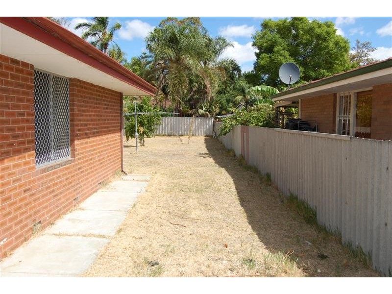253A Welshpool Road, Queens Park WA 6107