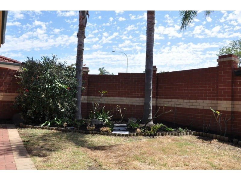 4/1 Chapman Road, St James WA 6102