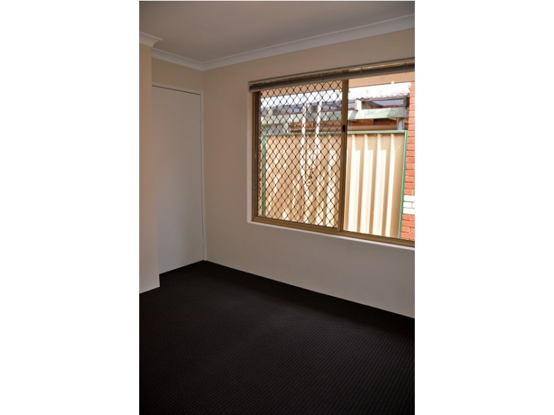 4/1 Chapman Road, St James WA 6102