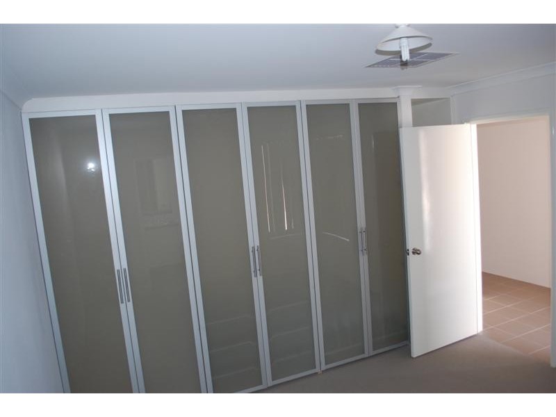 5B  Warwick Street, St James WA 6102