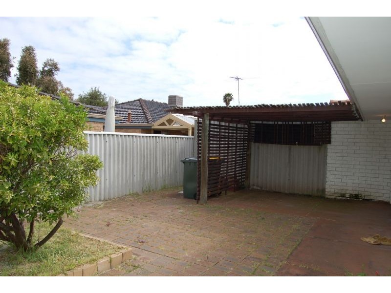4/3 Thelma Street, Como WA 6152