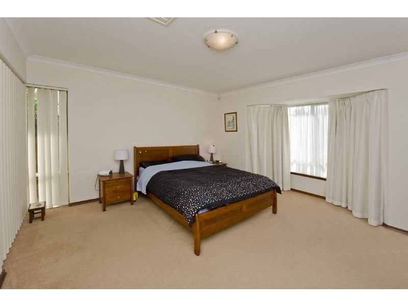 45 Carlow Circle, Waterford WA 6152