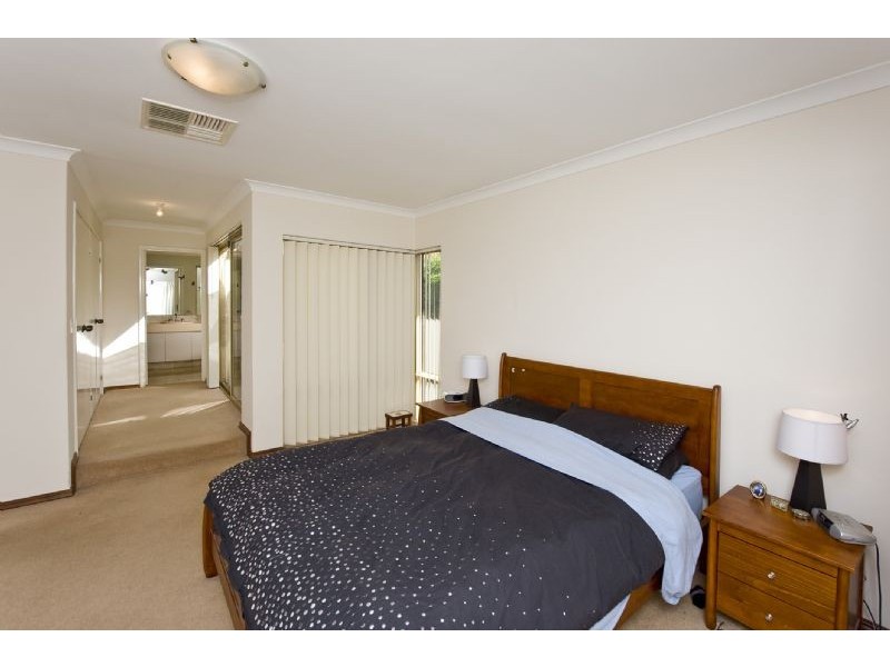 45 Carlow Circle, Waterford WA 6152