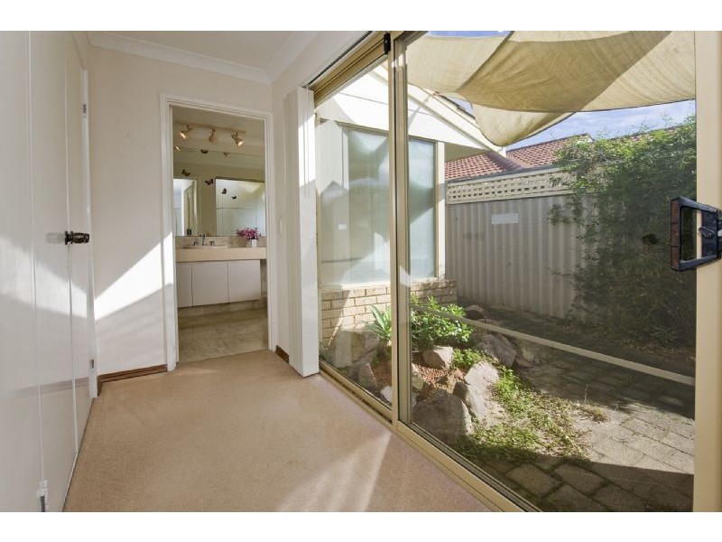 45 Carlow Circle, Waterford WA 6152