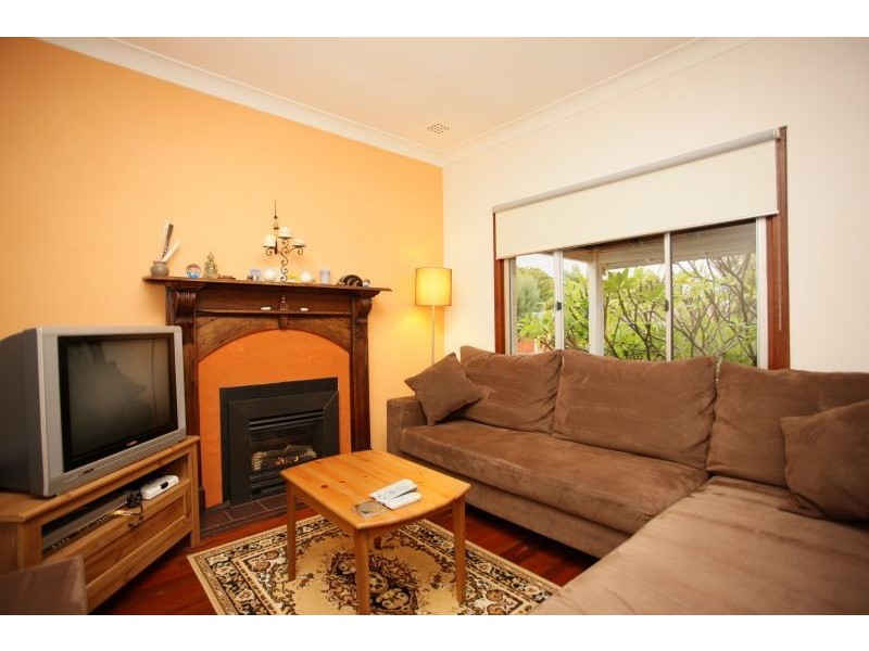 5 Pallitt Street, St James WA 6102