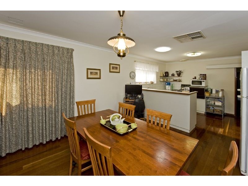 130 Hollis Road, Wilson WA 6107