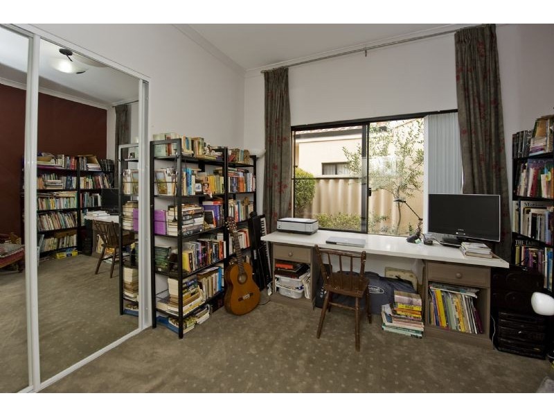 35A Newey Street, Rivervale WA 6103