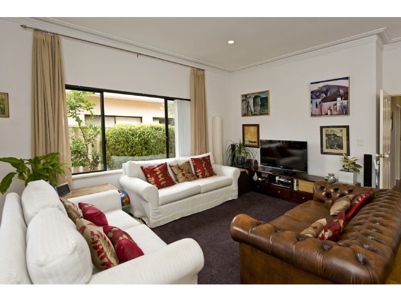 35A Newey Street, Rivervale WA 6103