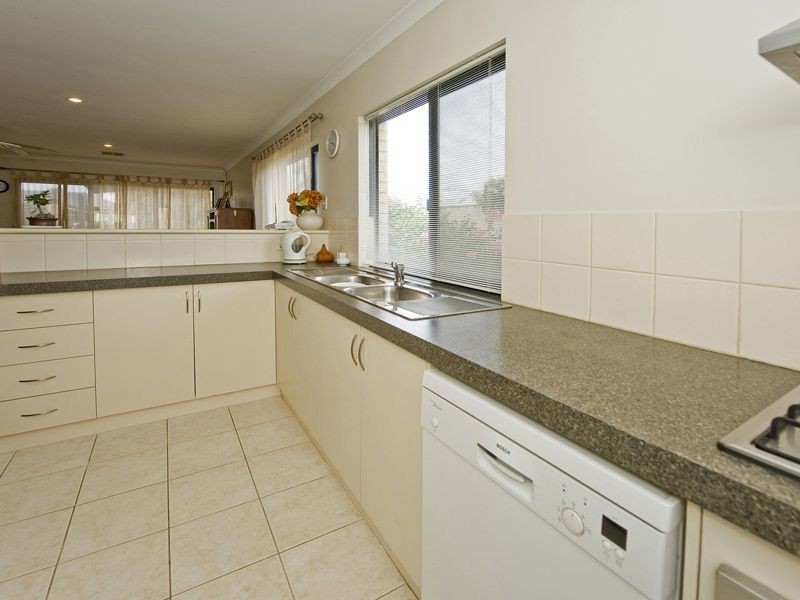 9A Doust Street, Cannington WA 6107