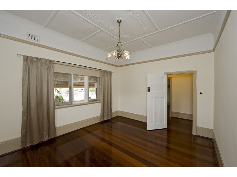 64 Kent Street, East Victoria Park WA 6101