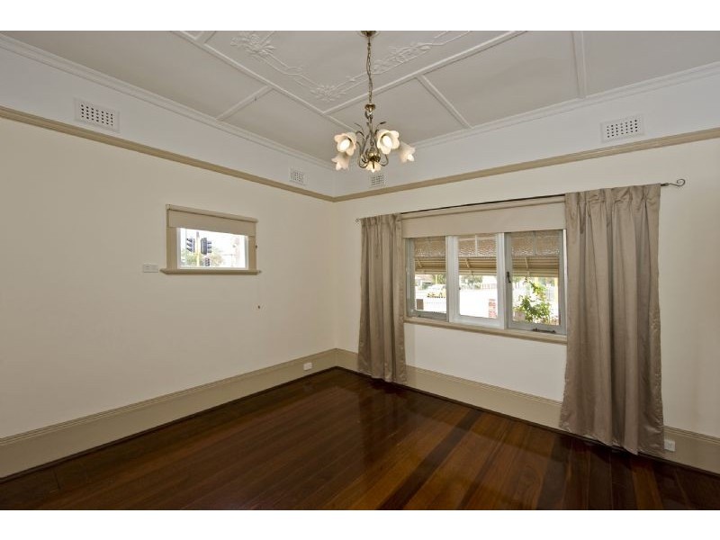 64 Kent Street, East Victoria Park WA 6101